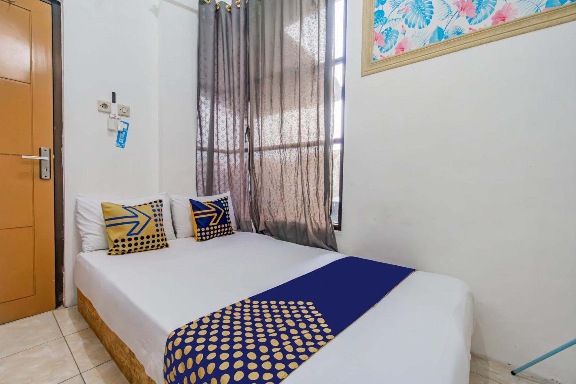 Oyo Life 94040 Agung Home Stay سورابايا المظهر الخارجي الصورة